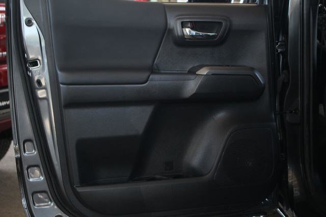 Used 2022 Toyota Tacoma 4x4 Double Cab image 34