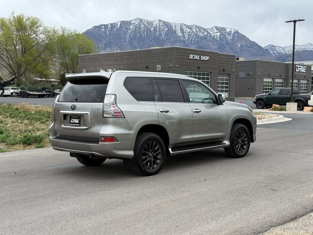 Used 2020 Lexus GX 460 Premium w/ Premium Package AWD/4WD image 9