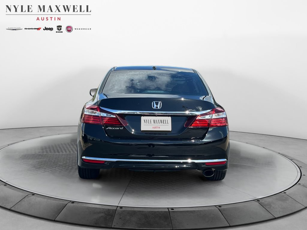 Used 2017 Honda Accord EX image 15