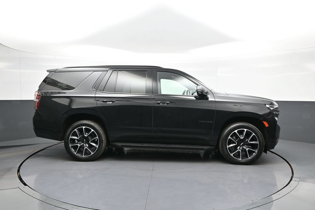 Used 2022 Chevrolet Tahoe RST w/ Luxury Package AWD/4WD image 5