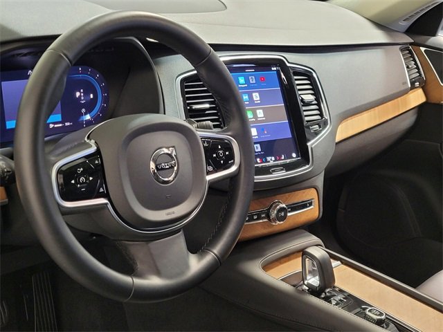 Certified 2025 Volvo XC90 B6 Plus image 12