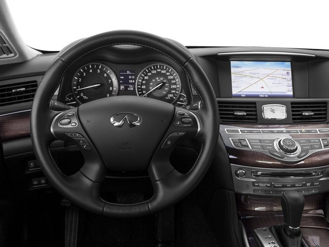 Used 2017 INFINITI Q70 3.7 AWD/4WD image 10