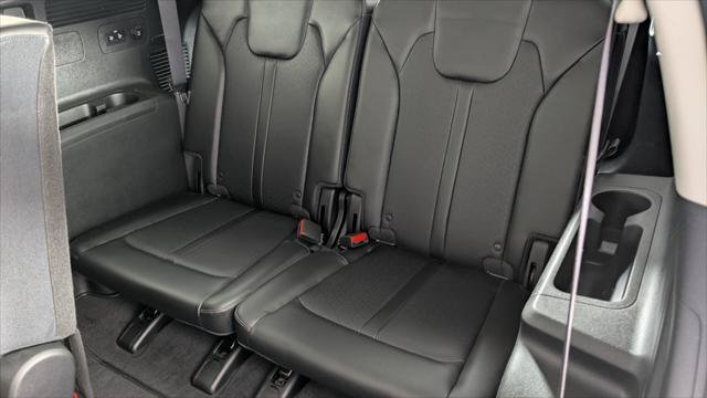 Used 2023 Kia Sorento S w/ Panoramic Sunroof Package FWD image 17