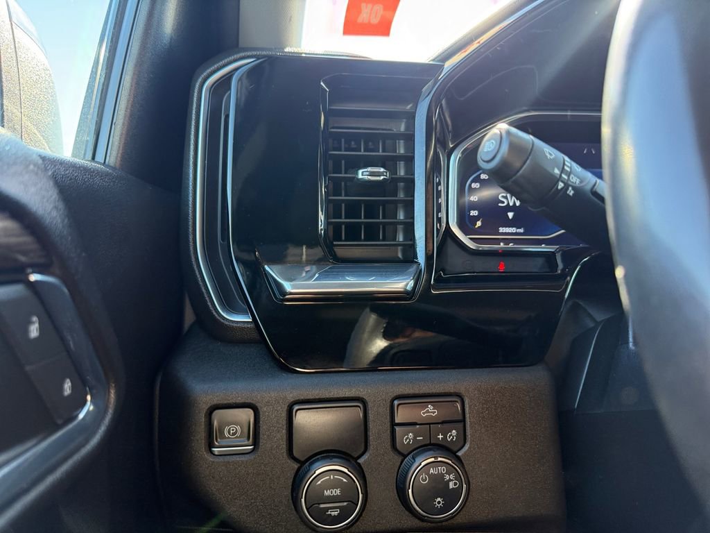 Used 2023 Chevrolet Silverado 1500 LT image 22