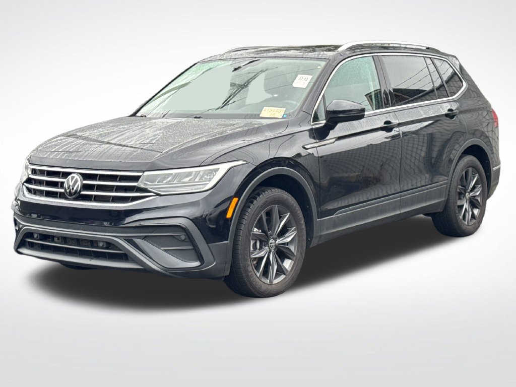 Used 2023 Volkswagen Tiguan SE w/ Panoramic Sunroof Package FWD image 6