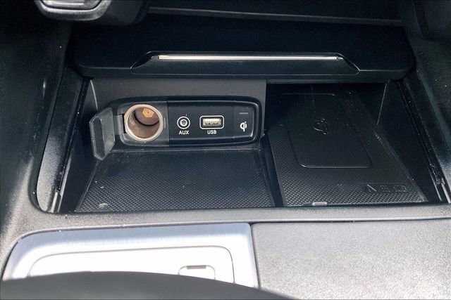 Certified 2021 Genesis G70 3.3T image 33