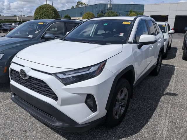 Used 2024 Toyota RAV4 XLE w/ Convenience Package FWD image 2