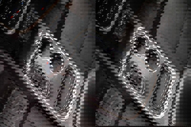 Used 2018 Dodge Durango SXT w/ Quick Order Package 2BB image 2