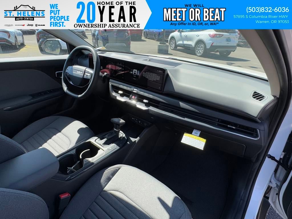 Used 2025 Kia K4 EX image 30