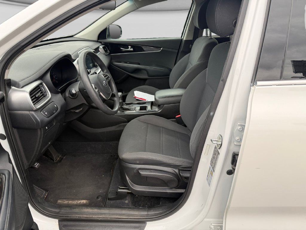 Used 2020 Kia Sorento L FWD image 18
