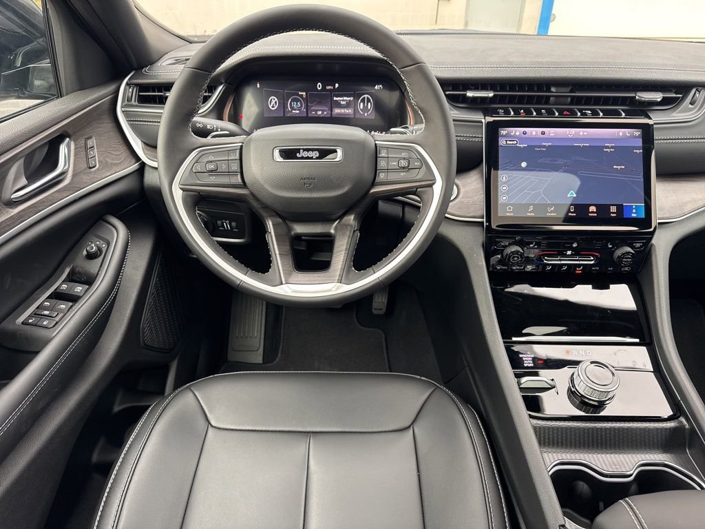 New 2025 Jeep Grand Cherokee Limited image 4