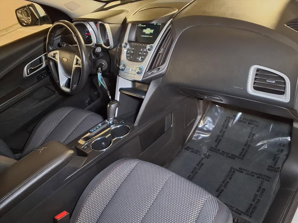 Used 2017 Chevrolet Equinox LT w/ Convenience Package image 24