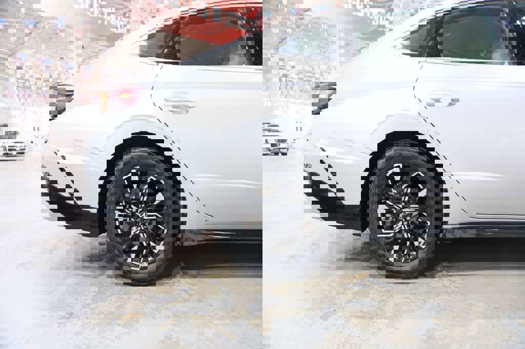 Used 2025 Hyundai Sonata SEL image 12