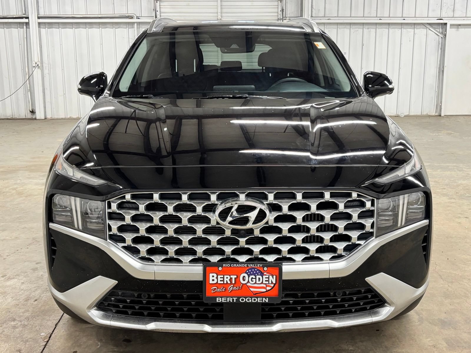 Used 2021 Hyundai Santa Fe Limited AWD/4WD image 2