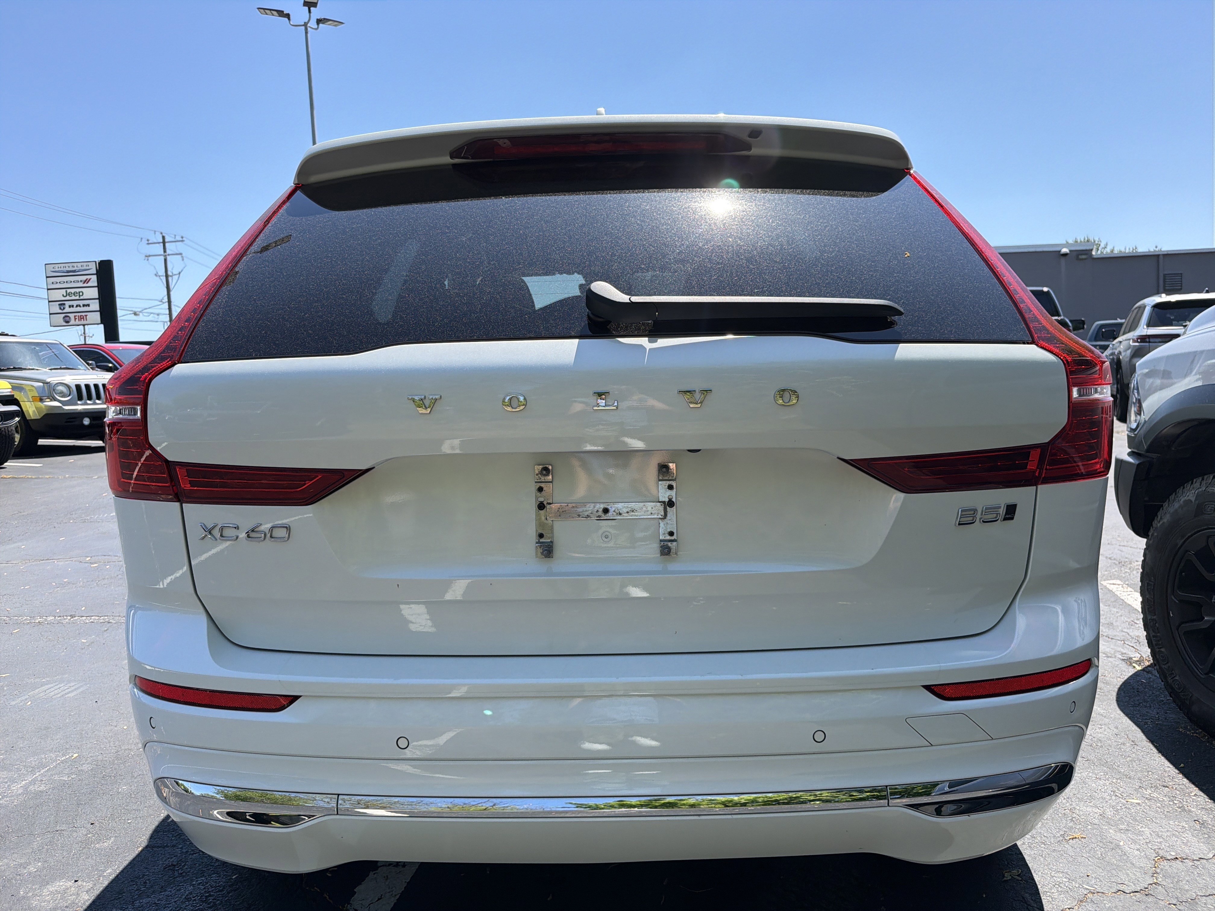Used 2022 Volvo XC60 B5 Inscription w/ Advanced Package AWD/4WD image 7