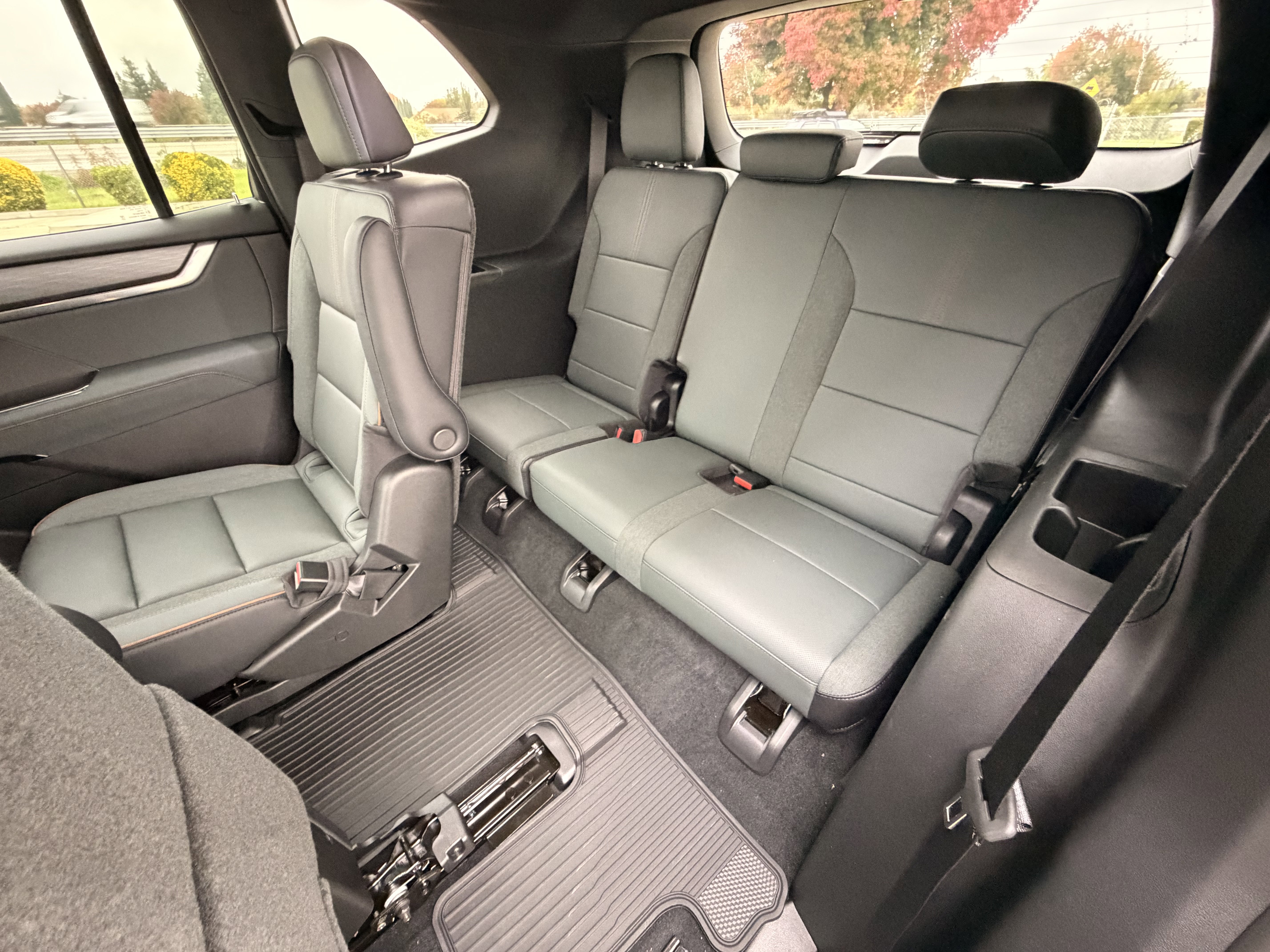 New 2026 GMC Acadia AT4 w/ Luxury Package image 38