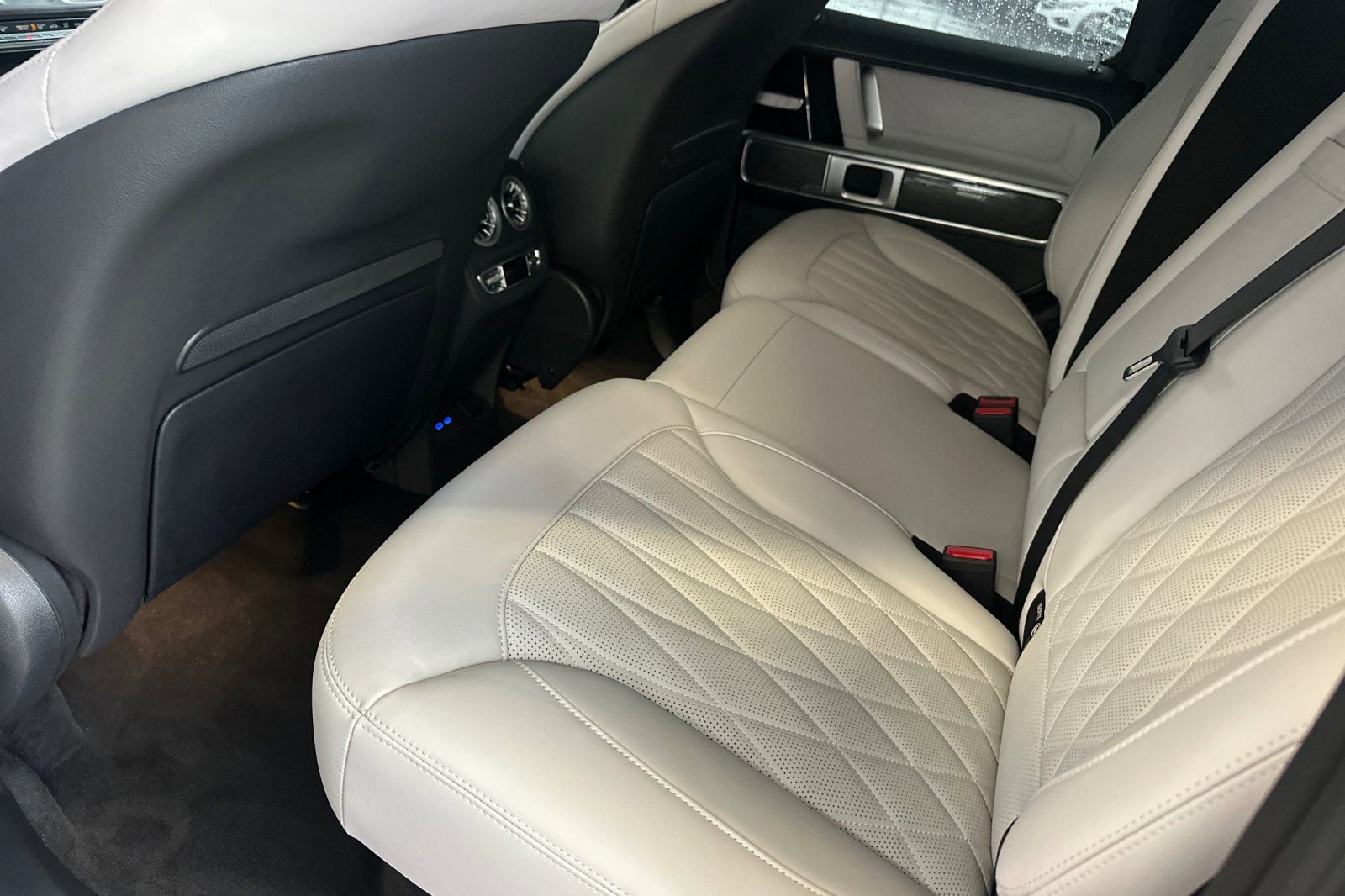 Used 2025 Mercedes-Benz G 63 AMG 4MATIC image 13