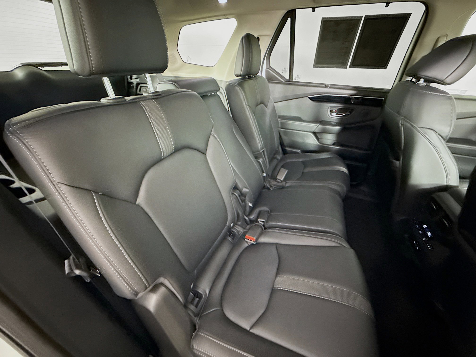 Certified 2025 Honda Pilot Touring image 36