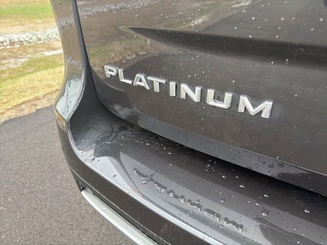 Used 2025 Ford Expedition Max Platinum w/ Driver's Package image 9
