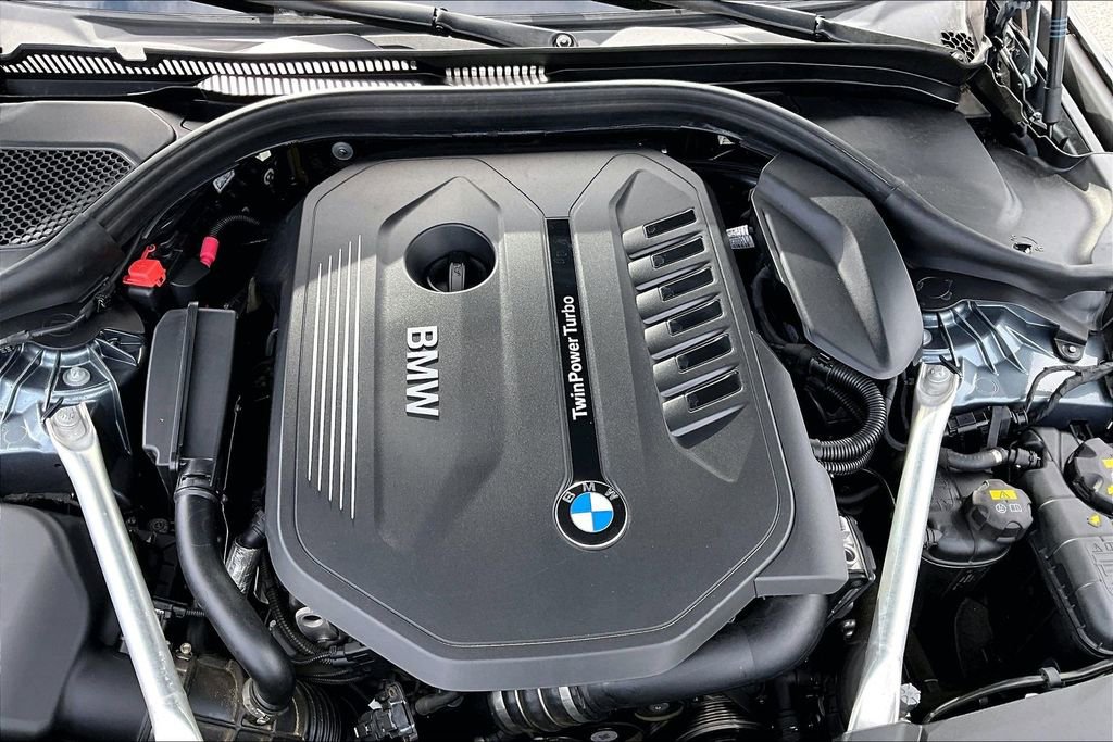 Used 2019 BMW 540i w/ Convenience Package image 32