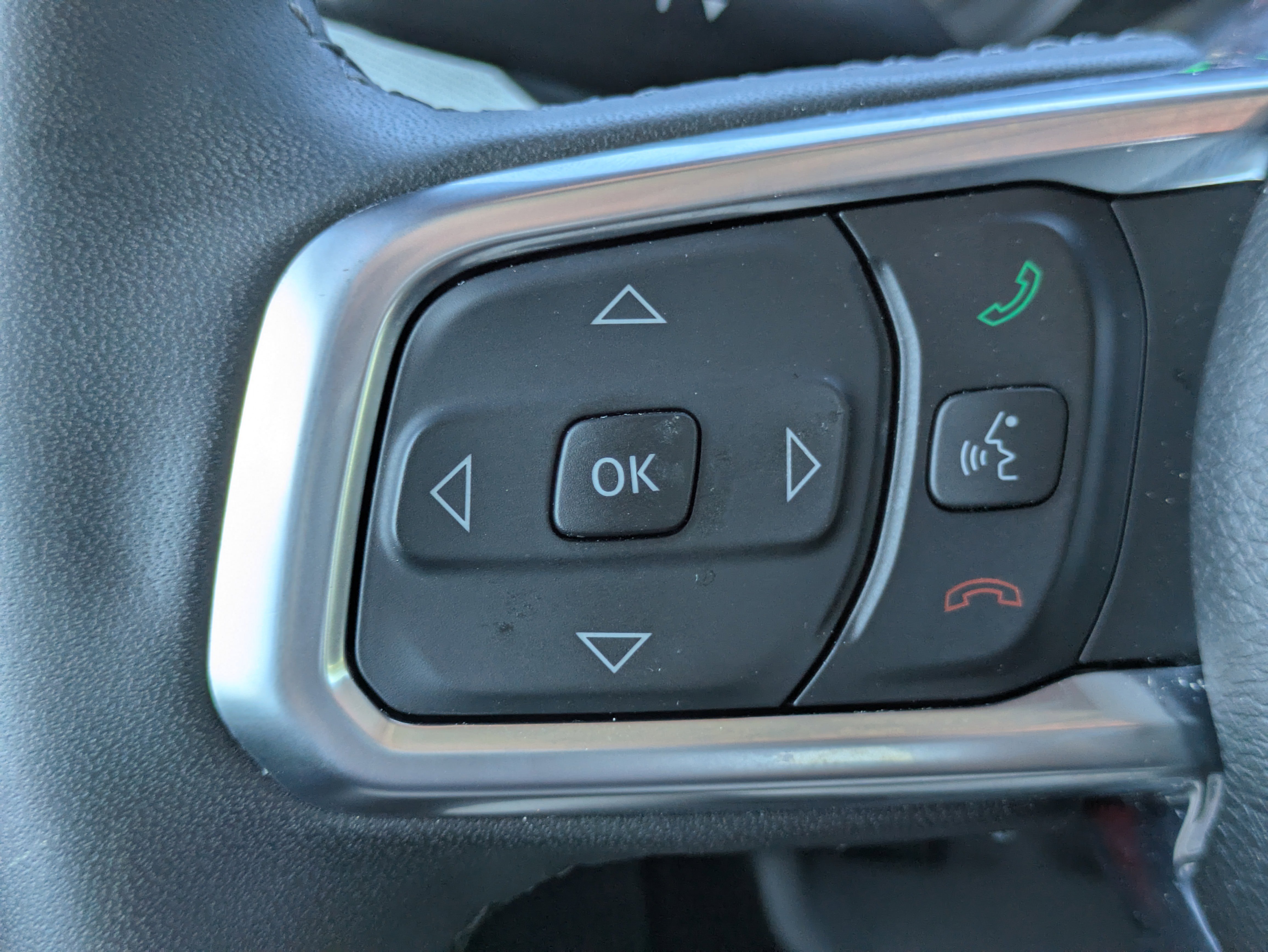 Used 2025 Jeep Wrangler Sahara w/ Safety Group image 15