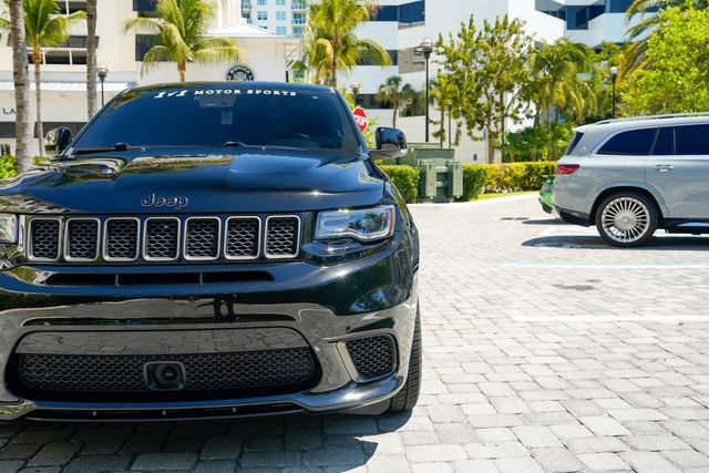 Used 2018 Jeep Grand Cherokee Trackhawk AWD/4WD image 8