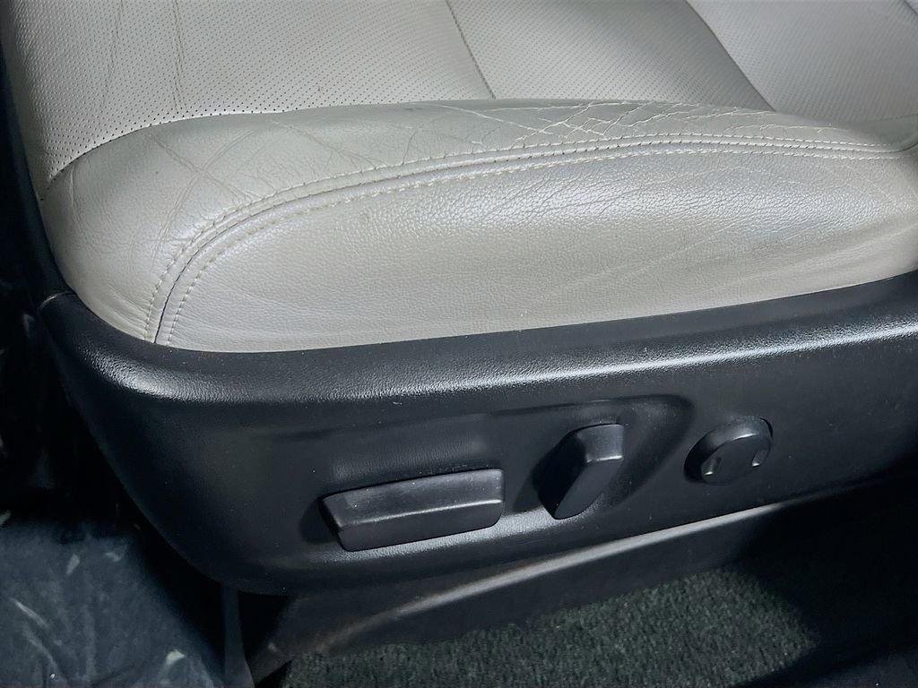 Used 2015 Toyota Sienna Limited Premium AWD/4WD image 19