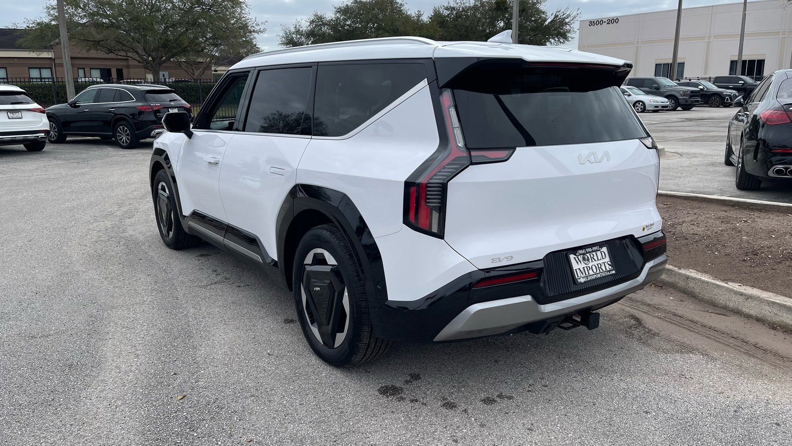 Used 2025 Kia EV9 Land w/ Towing Package image 57