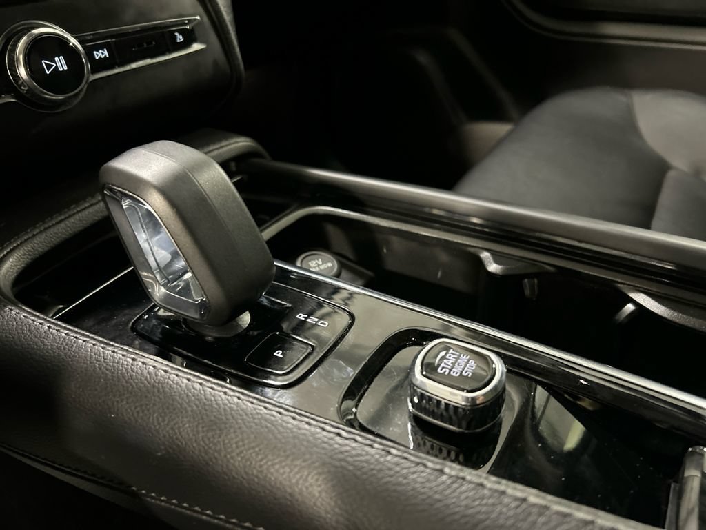 Certified 2023 Volvo XC90 B5 Core w/ Protection Package Premier AWD/4WD image 19