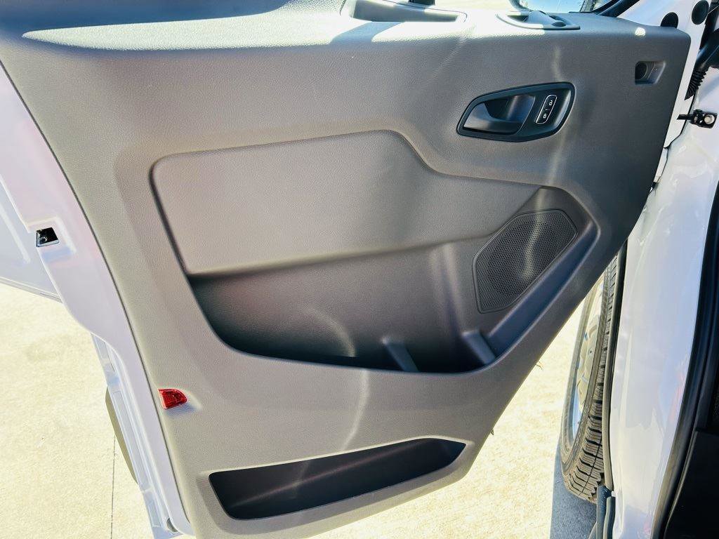 New 2026 Ford Transit 250 148 Medium Roof w/ Load Area Protection Package image 9