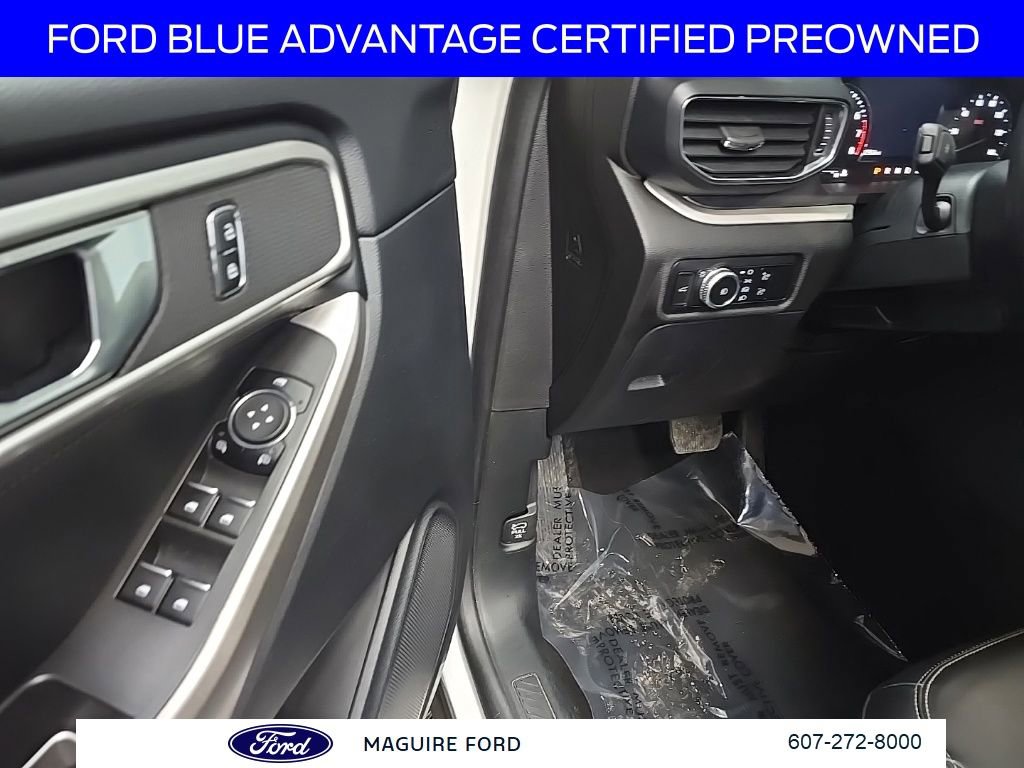 Used 2023 Ford Explorer XLT w/ Equipment Group 202A AWD/4WD image 32