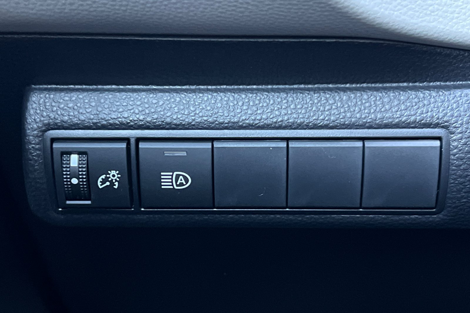 New 2027 Toyota Corolla LE w/ LE Premium Package FWD image 27