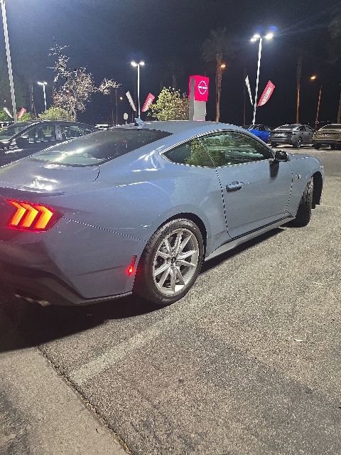 Used 2025 Ford Mustang GT Premium RWD image 4