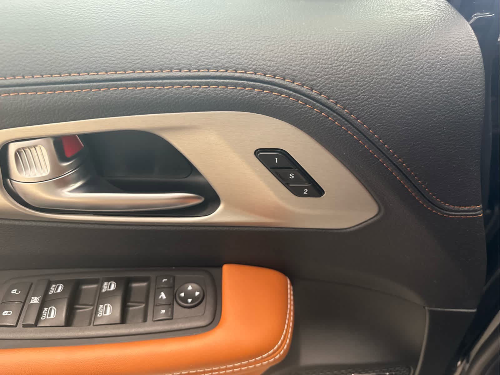 New 2026 Chrysler Pacifica Pinnacle FWD image 15