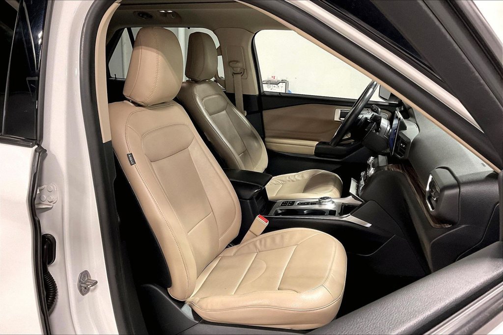 Used 2020 Ford Explorer Limited RWD image 9