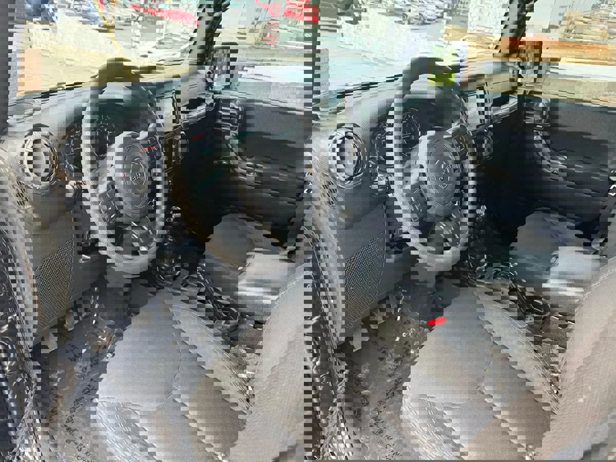 Used 2018 Jeep Wrangler Unlimited Sport image 12