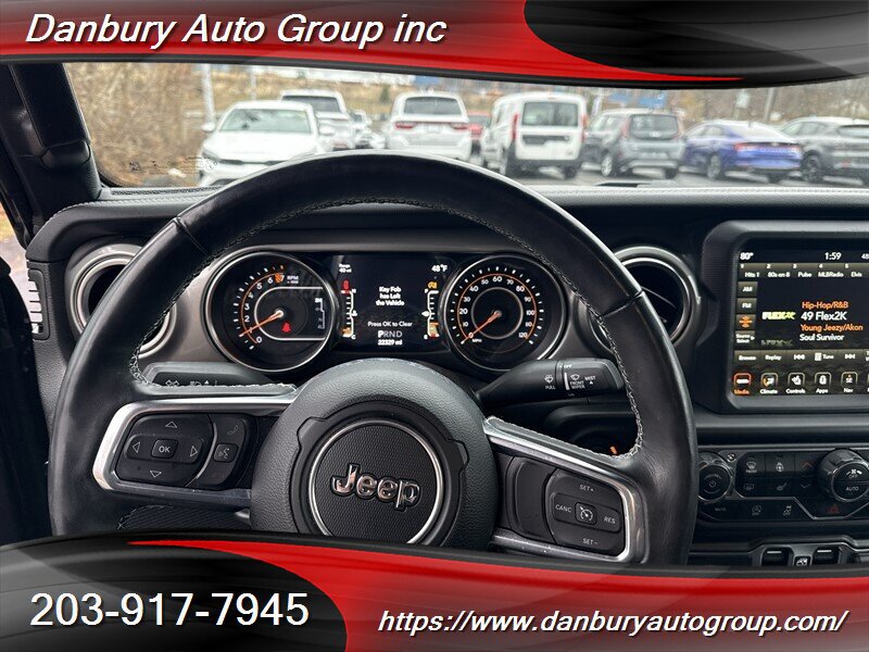 Used 2022 Jeep Wrangler Unlimited Sahara w/ Cold Weather Group AWD/4WD image 10