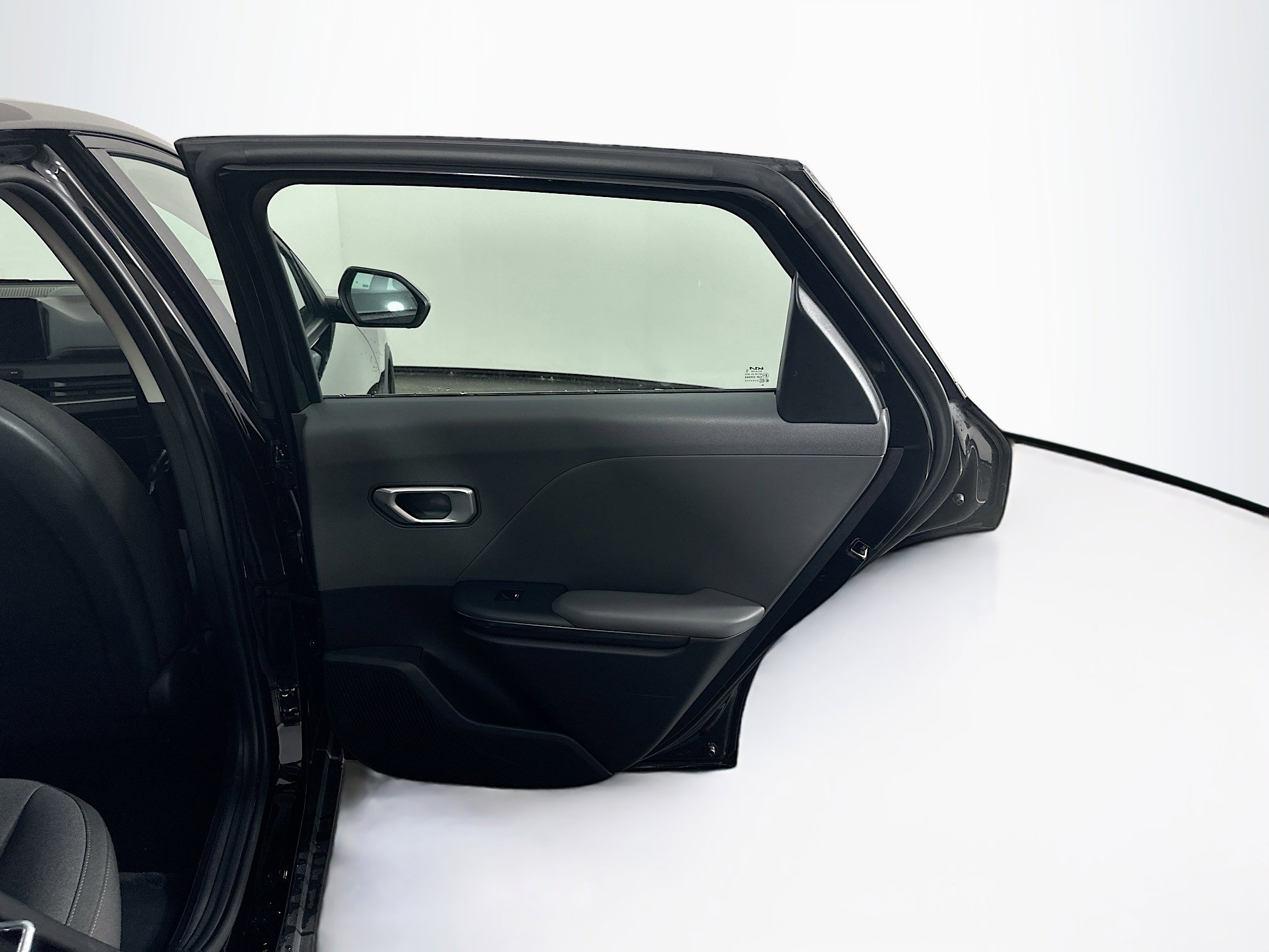 Used 2025 Kia K4 LXS image 32