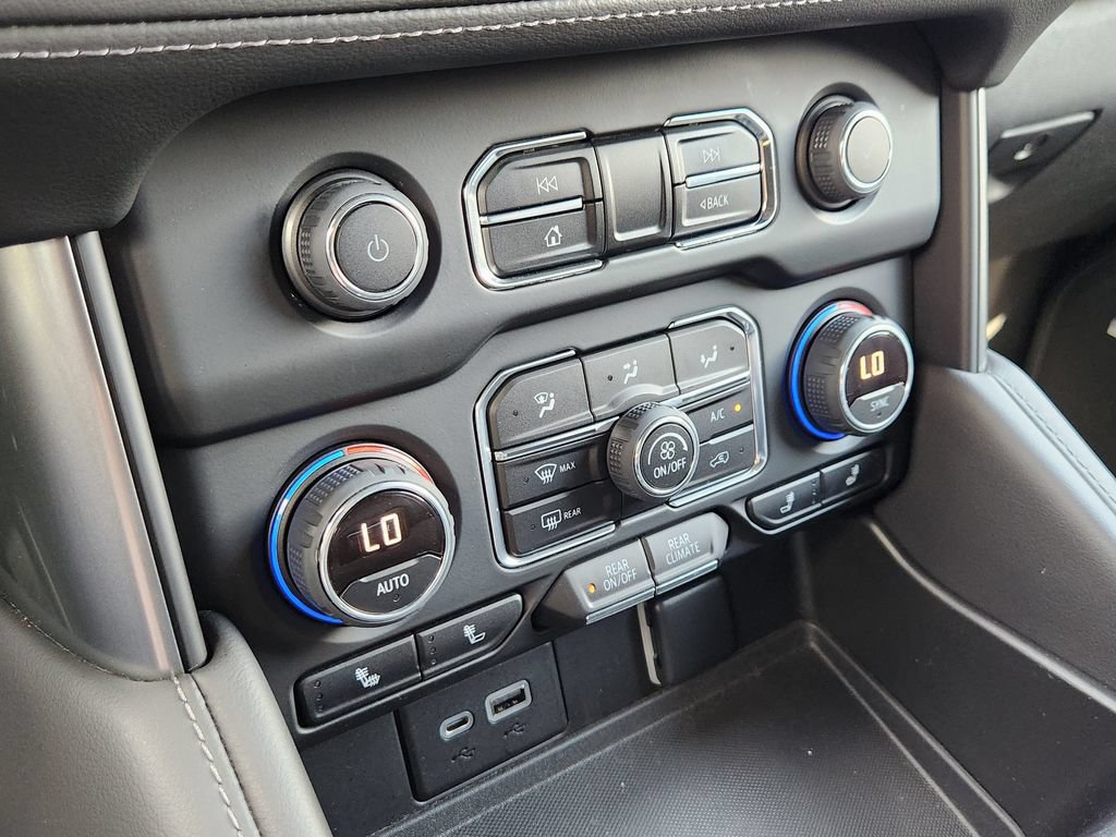 Used 2022 Chevrolet Tahoe Z71 AWD/4WD image 18
