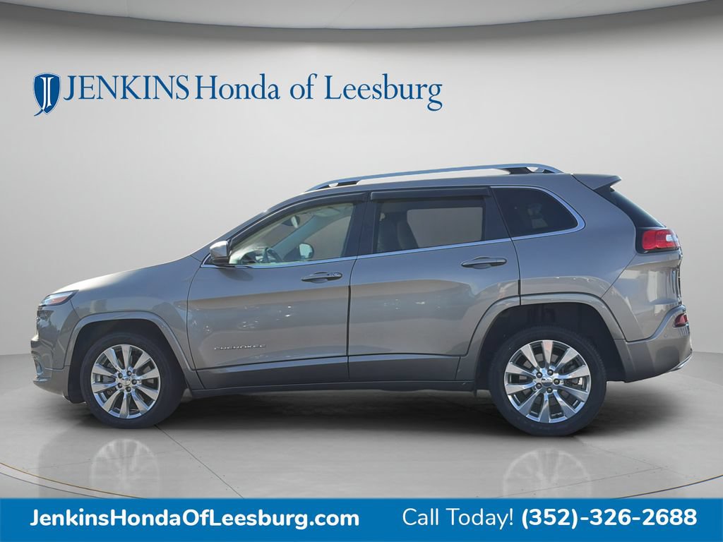 Used 2017 Jeep Cherokee Overland w/ Technology Group FWD image 6