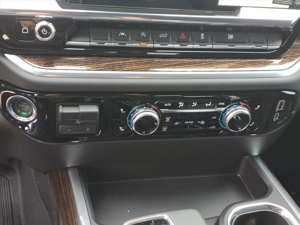 New 2026 GMC Sierra 1500 Elevation image 18