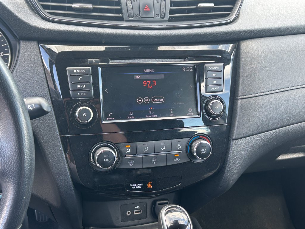 Used 2019 Nissan Rogue S AWD/4WD image 13