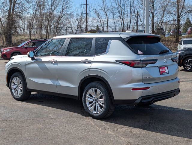 New 2026 Mitsubishi Outlander ES AWD/4WD image 2