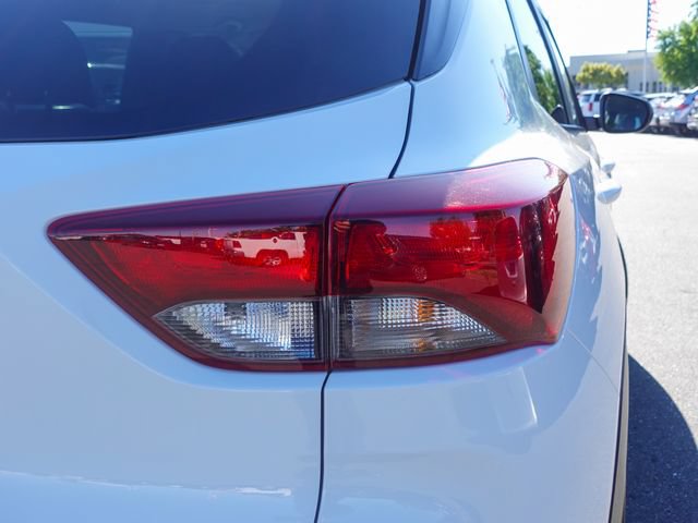 Used 2025 Chevrolet TrailBlazer LS w/ LS Convenience Package FWD image 6