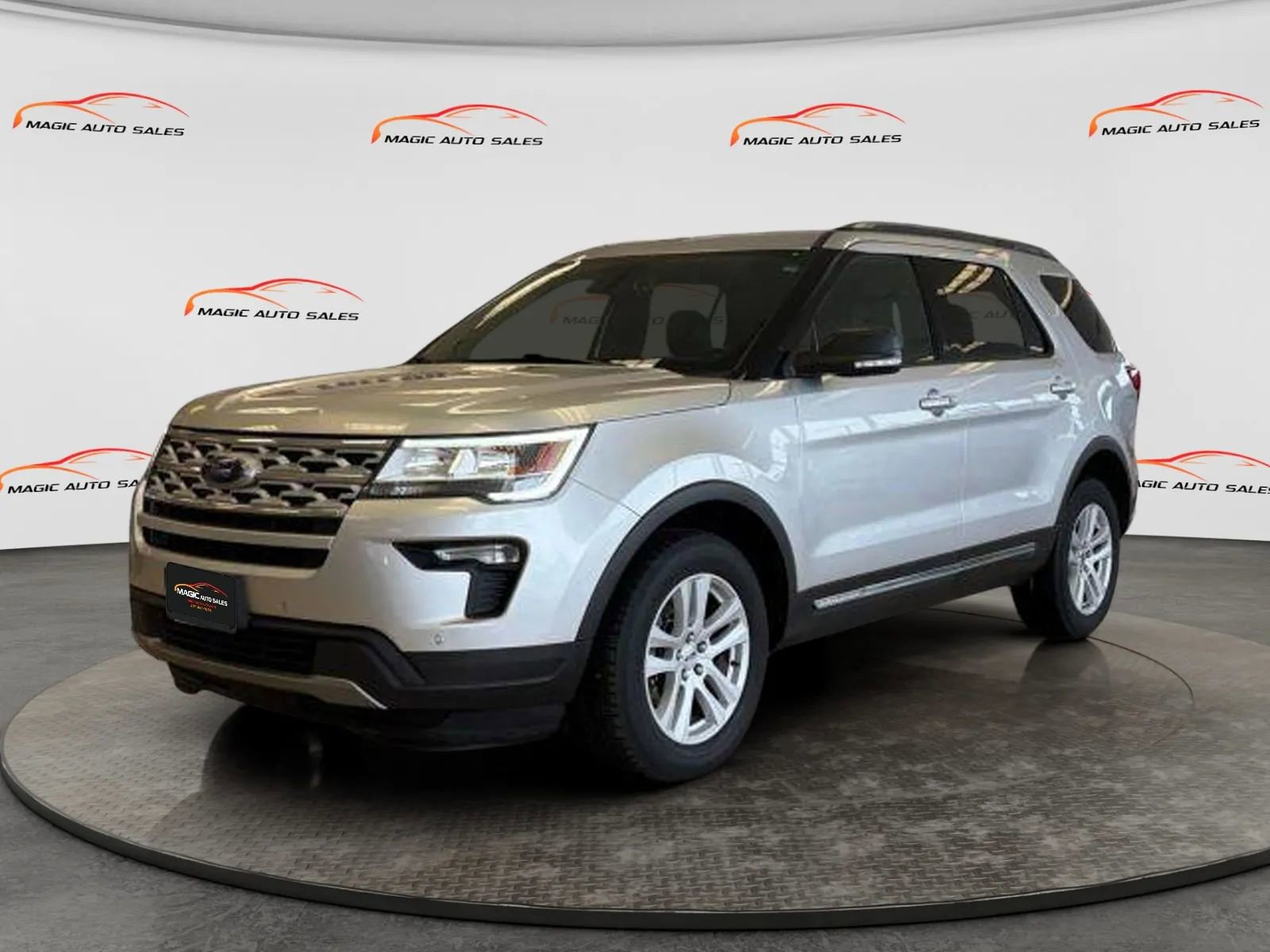 Used 2019 Ford Explorer XLT w/ Equipment Group 202A image 1