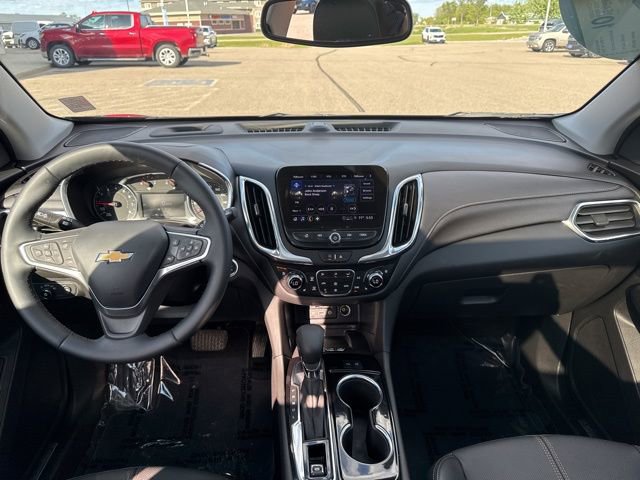 Used 2023 Chevrolet Equinox Premier image 15