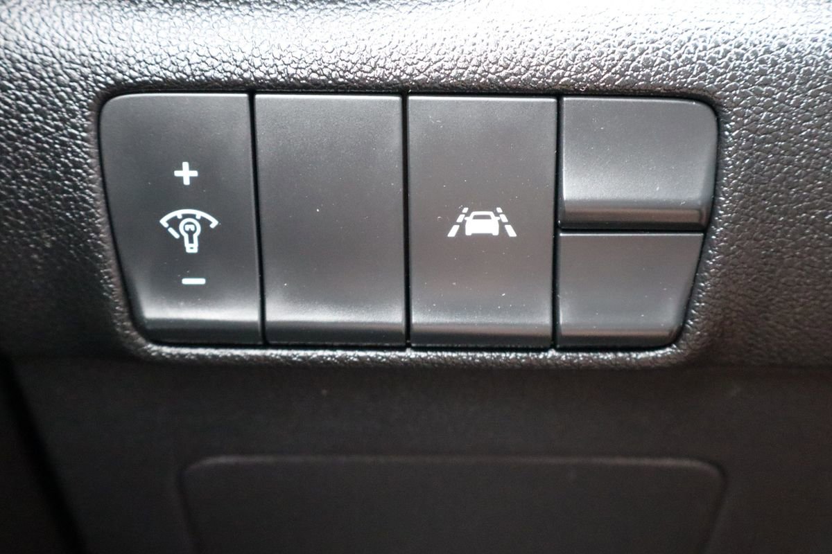 Used 2022 Kia Sportage LX image 28