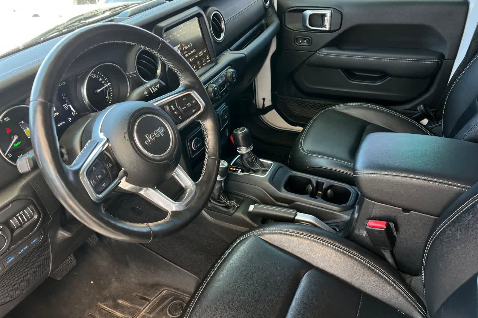 Used 2021 Jeep Wrangler Unlimited Sahara w/ Cold Weather Group AWD/4WD image 14