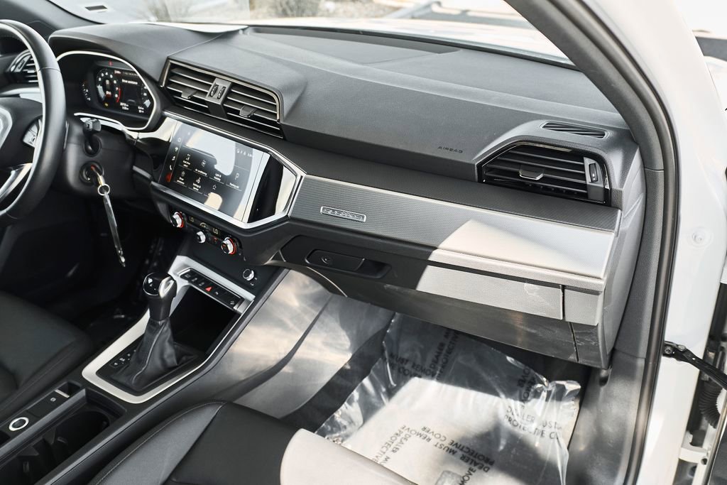 Used 2025 Audi Q3 2.0T Premium AWD/4WD image 40