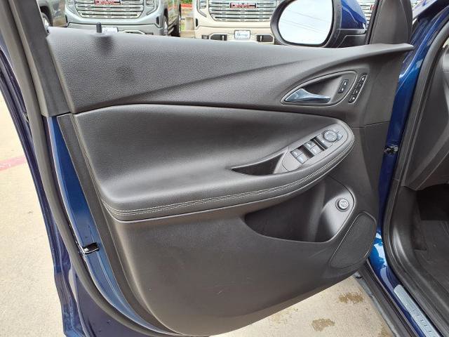 Used 2023 Buick Encore GX Essence w/ Experience Buick Package FWD image 21